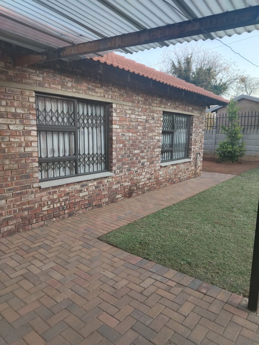 3 Bedroom Property for Sale in Flamwood North West